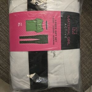 New 3 Piece Green and Black Activewear Set